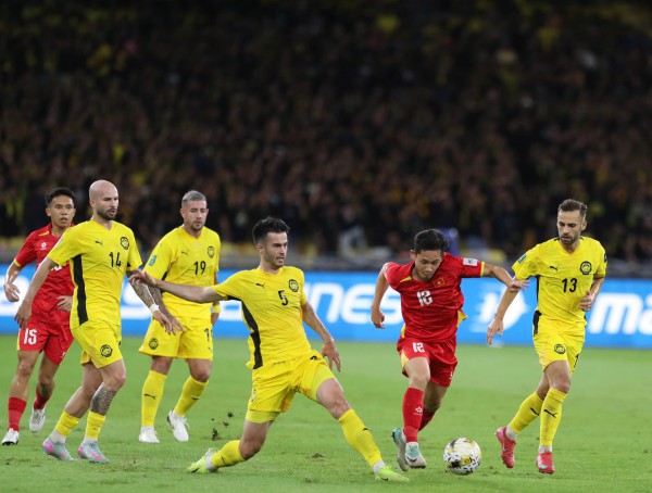 Thực hư Malaysia nhập tịch cầu thủ trái phép để thắng đội tuyển Việt Nam: Bị FIFA xử phạt? Thực hư Malaysia nhập tịch cầu thủ trái phép để thắng đội tuyển Việt Nam: Bị FIFA xử phạt?