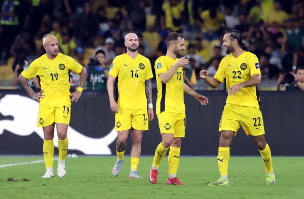 Tổng thư ký AFC tiết lộ bất ngờ về đơn kiện của Nepal, chưa tuyên án vụ FAM bê bối Tổng thư ký AFC tiết lộ bất ngờ về đơn kiện của Nepal, chưa tuyên án vụ FAM bê bối