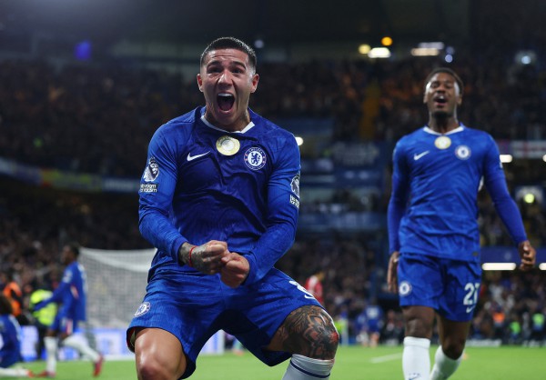 Van Dijk hóa ‘chú hề’, Liverpool thua đau Chelsea phút 90+5 và mất luôn ngôi đầu Van Dijk hóa ‘chú hề’, Liverpool thua đau Chelsea phút 90+5 và mất luôn ngôi đầu