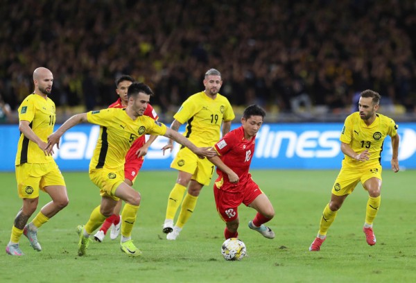 Vì sao bóng đá Malaysia khủng hoảng kể từ trận thắng đội tuyển Việt Nam? Vì sao bóng đá Malaysia khủng hoảng kể từ trận thắng đội tuyển Việt Nam?