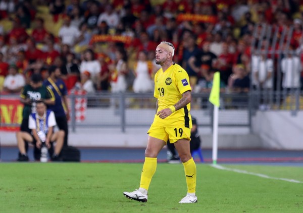 Án phạt FIFA treo lơ lửng, cầu thủ nhập tịch lậu bất ngờ nhận ‘phao cứu sinh’ Án phạt FIFA treo lơ lửng, cầu thủ nhập tịch lậu bất ngờ nhận ‘phao cứu sinh’