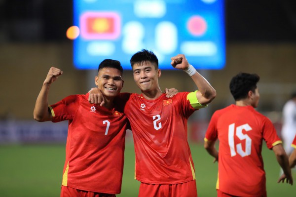 Đội tuyển Việt Nam rộng đường vào tốp 100 thế giới, đối thủ Trinidad & Tobago rớt đến 5 bậc Đội tuyển Việt Nam rộng đường vào tốp 100 thế giới, đối thủ Trinidad & Tobago rớt đến 5 bậc