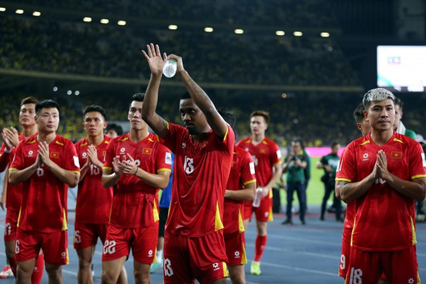 Đội tuyển Việt Nam và Thái Lan còn 20% cơ hội dự Asian Cup: Mất điểm nặng nề, rớt hạng FIFA Đội tuyển Việt Nam và Thái Lan còn 20% cơ hội dự Asian Cup: Mất điểm nặng nề, rớt hạng FIFA