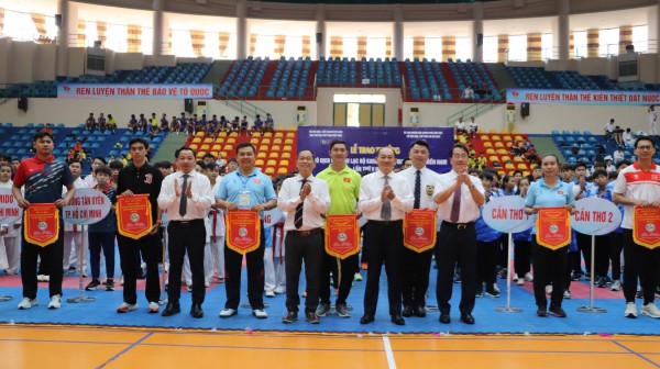 19 câu lạc bộ đưa VĐV giỏi karate tranh tài tại Cần Thơ