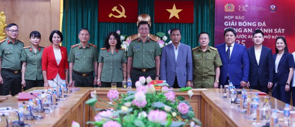 30.000 USD cho đội vô địch giải bóng đá Công an - Cảnh sát ASEAN mở rộng 30.000 USD cho đội vô địch giải bóng đá Công an - Cảnh sát ASEAN mở rộng