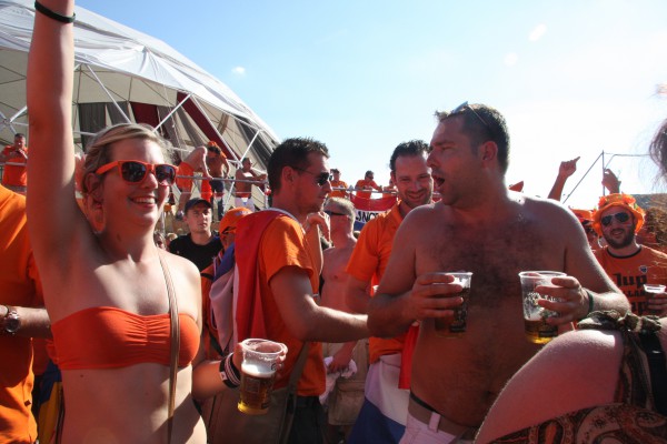 40 năm Báo Thanh Niên - Đột phá: Dấu ấn qua 8 kỳ World Cup và EURO 40 năm Báo Thanh Niên - Đột phá: Dấu ấn qua 8 kỳ World Cup và EURO