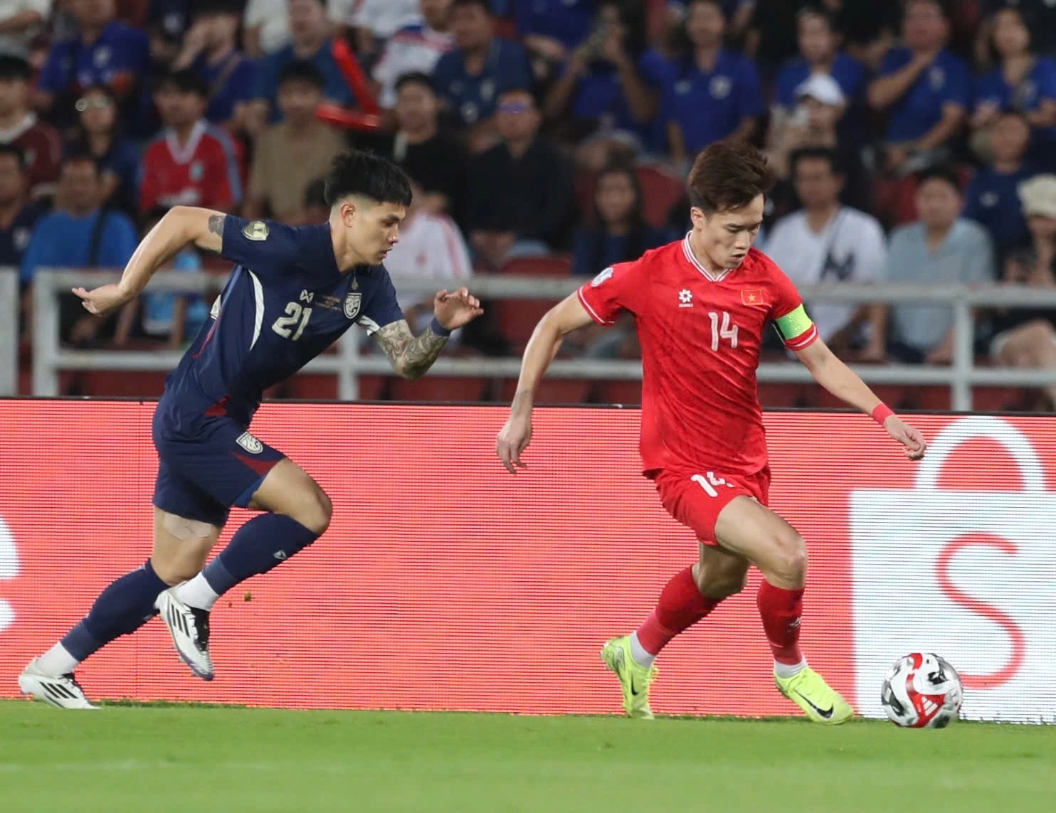 AFF Cup 2024: Giải đấu hay nhất sự nghiệp của Thành Chung và Hoàng Đức