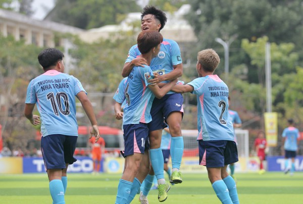 Bảng A quá căng thẳng, không đội nào dám chủ quan