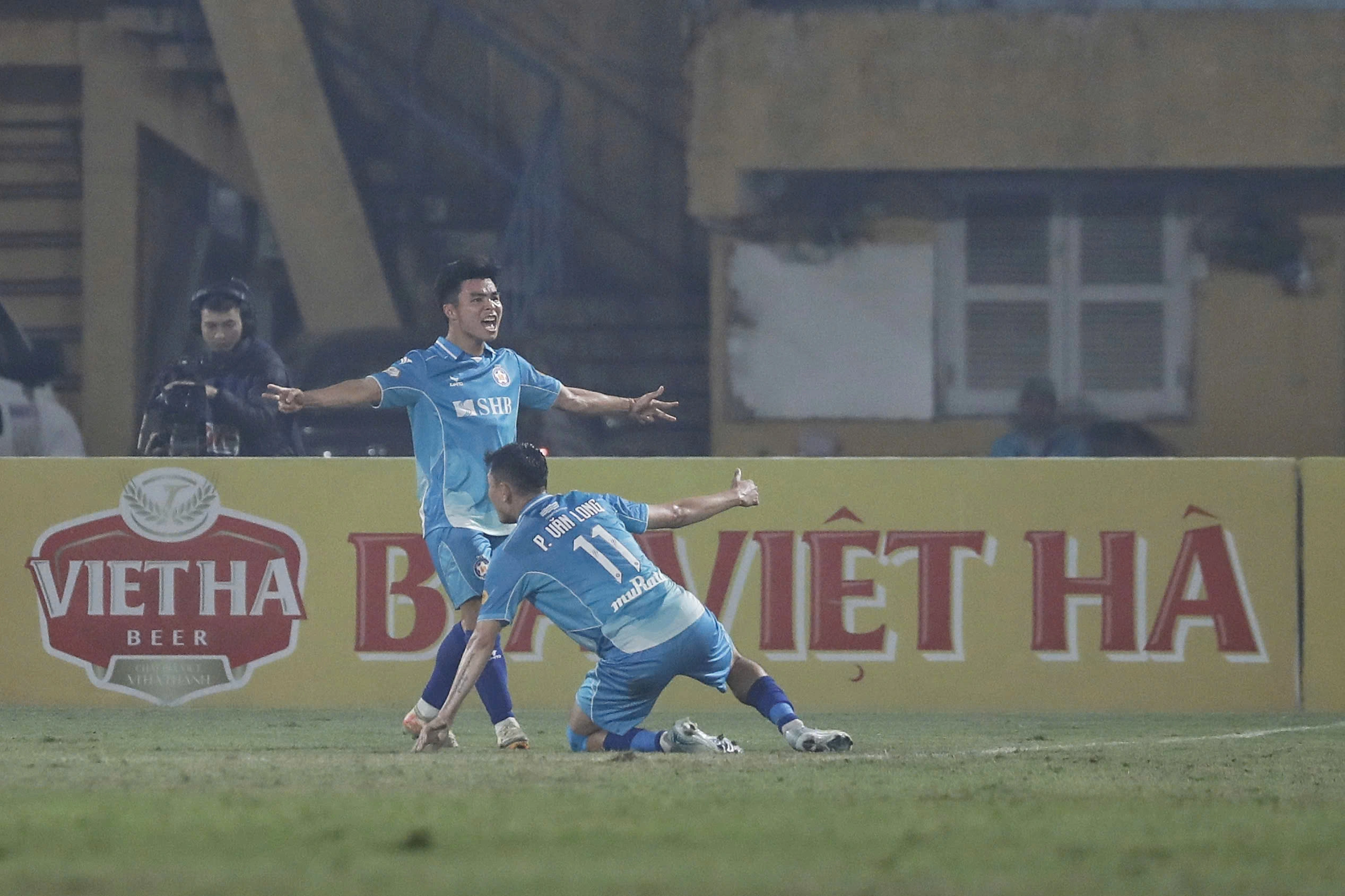 Bảng xếp hạng V-League mới nhất: HAGL ở nấc thang cực thấp, Đà Nẵng chưa thoát đáy Bảng xếp hạng V-League mới nhất: HAGL ở nấc thang cực thấp, Đà Nẵng chưa thoát đáy