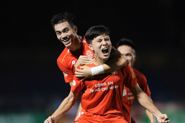 Bảng xếp hạng V-League mới nhất: Ninh Bình bị CLB CA TP.HCM bắt kịp, lò ‘xay’ HLV bắt đầu tăng tốc Bảng xếp hạng V-League mới nhất: Ninh Bình bị CLB CA TP.HCM bắt kịp, lò ‘xay’ HLV bắt đầu tăng tốc