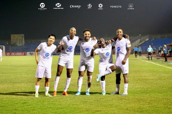 Bảng xếp hạng V-League mới nhất: Thanh Hóa ‘dìm’ HAGL xuống gần đáy, đội HLV Popov vẫn tốp 2 nhưng... Bảng xếp hạng V-League mới nhất: Thanh Hóa ‘dìm’ HAGL xuống gần đáy, đội HLV Popov vẫn tốp 2 nhưng...