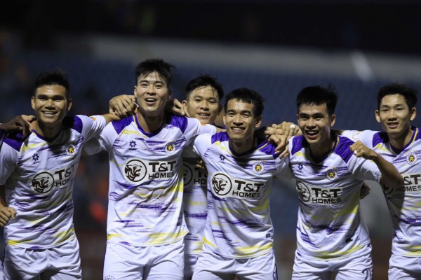 Bảng xếp hạng vòng 10 V-League: Thiếu Xuân Son, CLB Nam Định lỡ cơ hội lên đỉnh