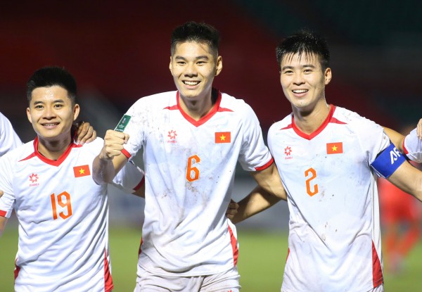 Bảng xếp hạng vòng loại Asian Cup mới nhất: Đội tuyển Việt Nam phả hơi nóng lên Malaysia Bảng xếp hạng vòng loại Asian Cup mới nhất: Đội tuyển Việt Nam phả hơi nóng lên Malaysia