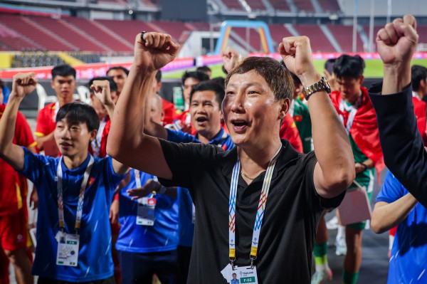 Báo Indonesia bất ngờ nhắc về HLV Kim Sang-sik: Việt Nam vượt trội Indonesia Báo Indonesia bất ngờ nhắc về HLV Kim Sang-sik: Việt Nam vượt trội Indonesia