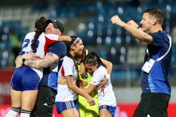 Báo Philippines ‘vỡ òa’ vì HCV lịch sử, tôn trọng tuyệt đối đội tuyển nữ Việt Nam Báo Philippines ‘vỡ òa’ vì HCV lịch sử, tôn trọng tuyệt đối đội tuyển nữ Việt Nam