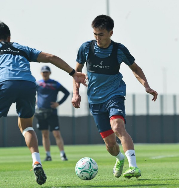 Báo chí Kyrgyzstan e ngại ‘chiêu’ đặc biệt của U.23 Việt Nam, cảnh báo nóng về một điều… Báo chí Kyrgyzstan e ngại ‘chiêu’ đặc biệt của U.23 Việt Nam, cảnh báo nóng về một điều…