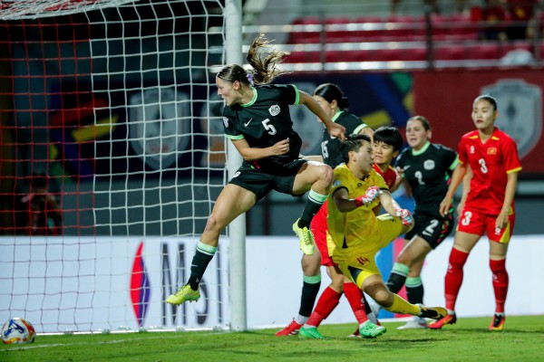 Báo chí Thái Lan tiếc nuối vì thua bán kết, HLV Mai Đức Chung muốn học trò tái lập chiến thắng Báo chí Thái Lan tiếc nuối vì thua bán kết, HLV Mai Đức Chung muốn học trò tái lập chiến thắng