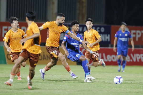 Bắt chính trận đội tuyển Việt Nam thắng Nepal, thủ môn 1,91 m giúp HAGL săn 3 điểm tại Lạch Tray? Bắt chính trận đội tuyển Việt Nam thắng Nepal, thủ môn 1,91 m giúp HAGL săn 3 điểm tại Lạch Tray?