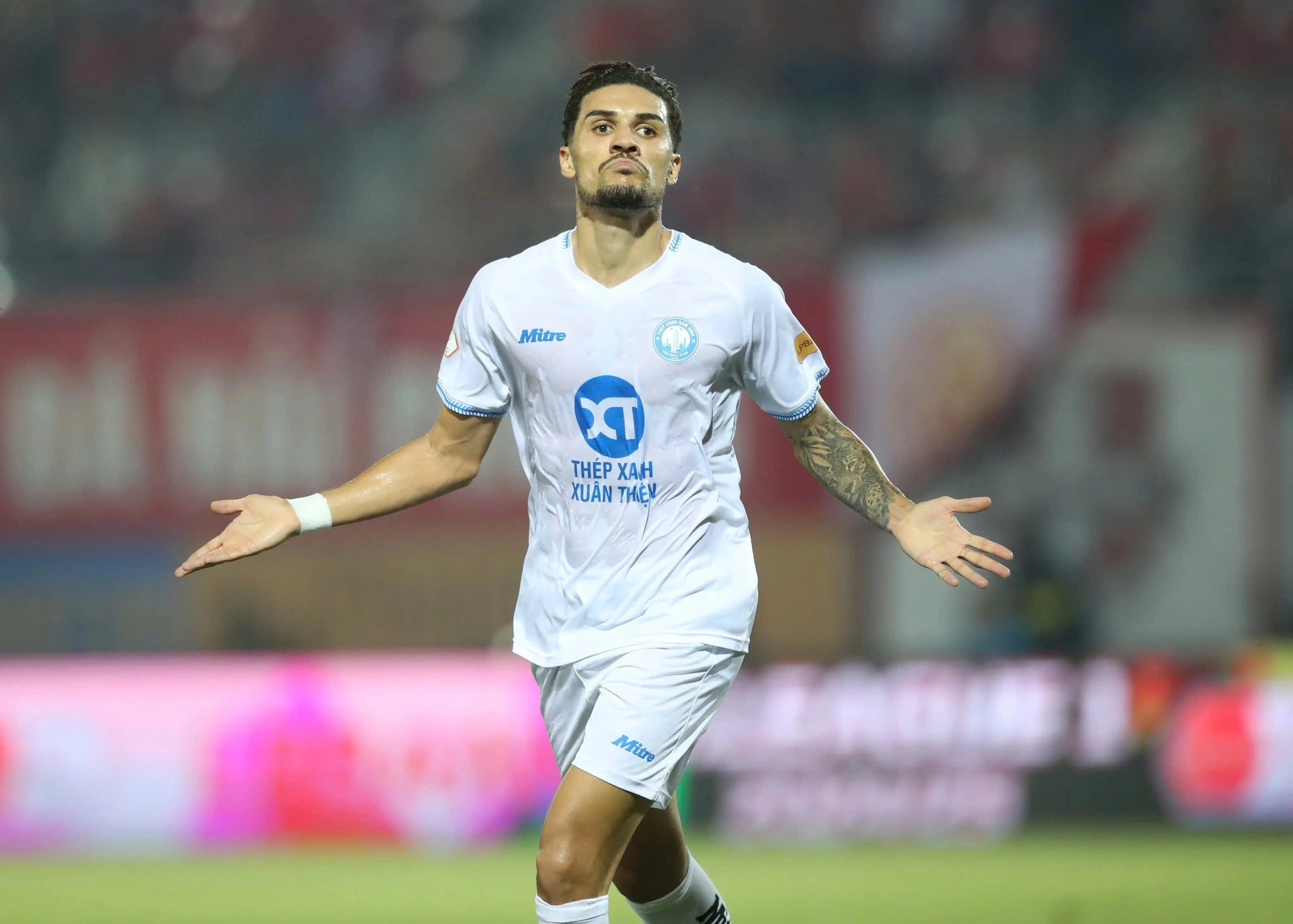 Bầu Thiện và CLB Nam Định được khen thưởng ngay trước trận đại chiến Hà Nội FC Bầu Thiện và CLB Nam Định được khen thưởng ngay trước trận đại chiến Hà Nội FC