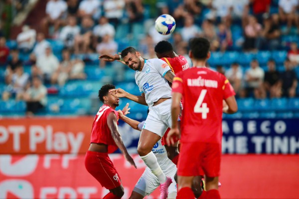 Bị ‘sao’ U.23 Việt Nam chọc thủng lưới, Nam Định vẫn ngược dòng ngoạn mục đánh bại PVF-CAND Bị ‘sao’ U.23 Việt Nam chọc thủng lưới, Nam Định vẫn ngược dòng ngoạn mục đánh bại PVF-CAND