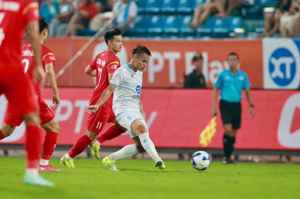 Bị ‘sao’ U.23 Việt Nam chọc thủng lưới, Nam Định vẫn ngược dòng ngoạn mục đánh bại PVF-CAND Bị ‘sao’ U.23 Việt Nam chọc thủng lưới, Nam Định vẫn ngược dòng ngoạn mục đánh bại PVF-CAND