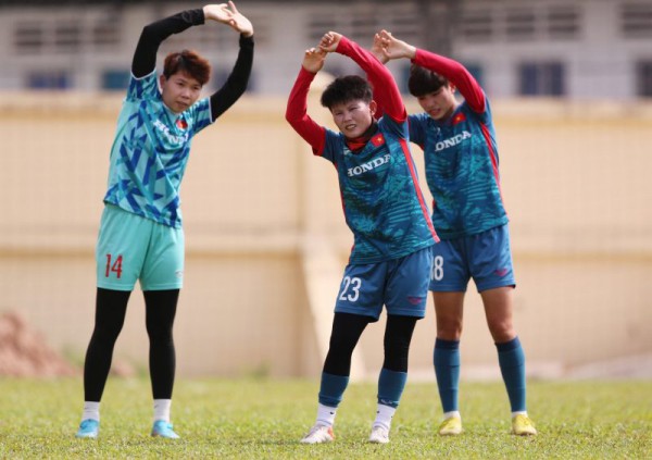 Bích Thuỳ quyết tâm thi đấu với tuyển nữ Myanmar