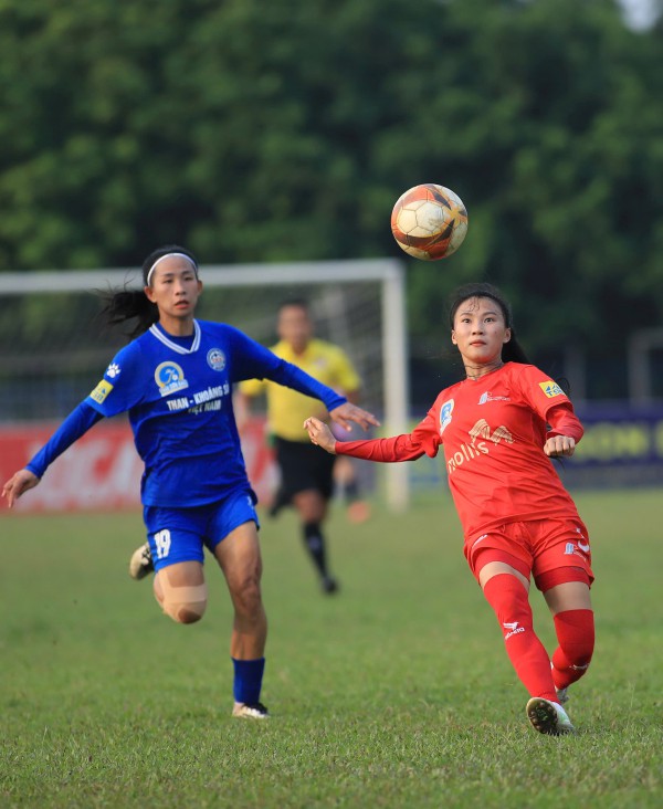 Bích Thùy vô lê đẳng cấp, CLB nữ Thái Nguyên vẫn mất vị trí tốp 3 chung cuộc Bích Thùy vô lê đẳng cấp, CLB nữ Thái Nguyên vẫn mất vị trí tốp 3 chung cuộc