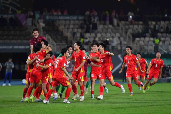 Bóng đá Việt Nam lấy đà phi nước đại Bóng đá Việt Nam lấy đà phi nước đại