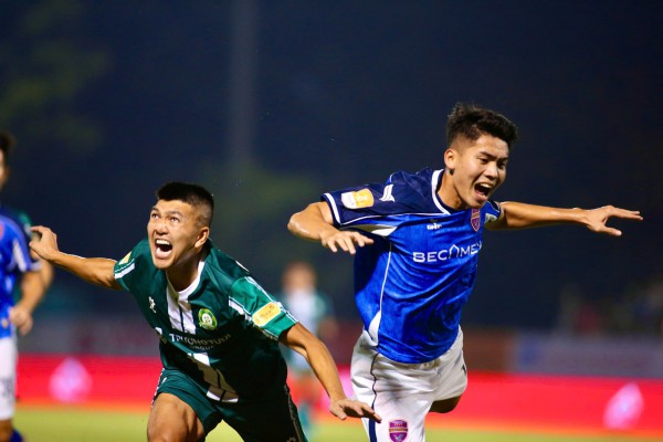 CLB Becamex TP.HCM thua 3 trận liền, áp lực lớn cho HLV Anh Đức CLB Becamex TP.HCM thua 3 trận liền, áp lực lớn cho HLV Anh Đức