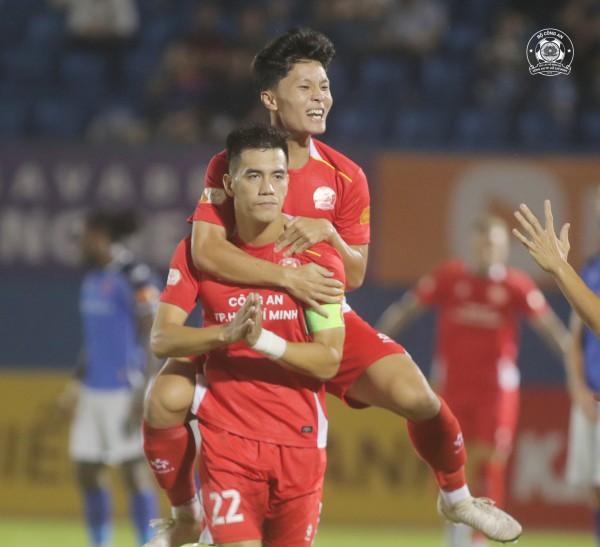 CLB CA TP.HCM và HLV Huỳnh Đức đã tăng tốc, sẵn sàng đua vô địch V-League CLB CA TP.HCM và HLV Huỳnh Đức đã tăng tốc, sẵn sàng đua vô địch V-League