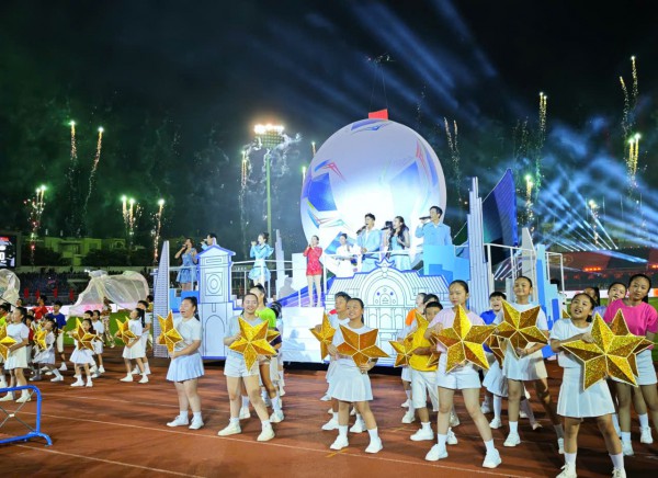 CLB Công an TP.HCM thắng trận đầu V-League: Lâu rồi sân Thống Nhất mới vui đến thế!