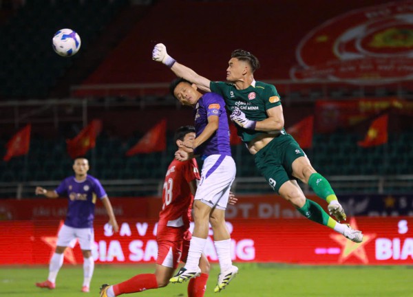 CLB Công an TP.HCM thắng trận đầu V-League: Lâu rồi sân Thống Nhất mới vui đến thế!