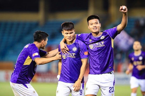 CLB Hà Nội chơi hay: HLV Harry Kewell tặng quà vô giá cho đội tuyển Việt Nam