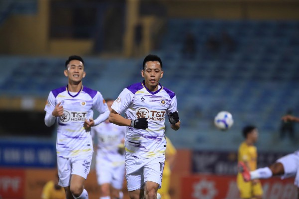 CLB Hà Nội nhận cú hích đặc biệt trước lượt về V-League: Được rót 18 tỉ đồng CLB Hà Nội nhận cú hích đặc biệt trước lượt về V-League: Được rót 18 tỉ đồng