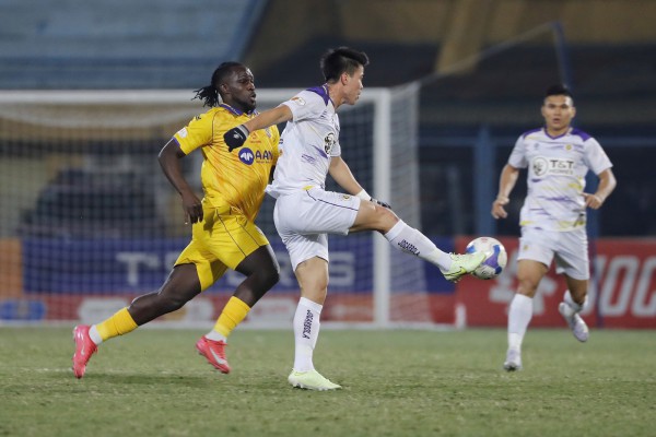CLB Hà Nội nhận cú hích đặc biệt trước lượt về V-League: Được rót 18 tỉ đồng CLB Hà Nội nhận cú hích đặc biệt trước lượt về V-League: Được rót 18 tỉ đồng