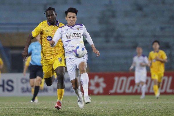 CLB Hà Nội thắng đậm SLNA: Lại là 'cứu tinh' Văn Quyết, HLV Hoàng Văn Phúc sung sướng CLB Hà Nội thắng đậm SLNA: Lại là 'cứu tinh' Văn Quyết, HLV Hoàng Văn Phúc sung sướng