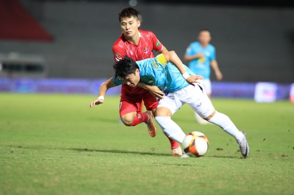 CLB Hải Phòng thắng Hà Tĩnh, cuộc chiến trụ hạng V-League căng hơn cả đua vô địch