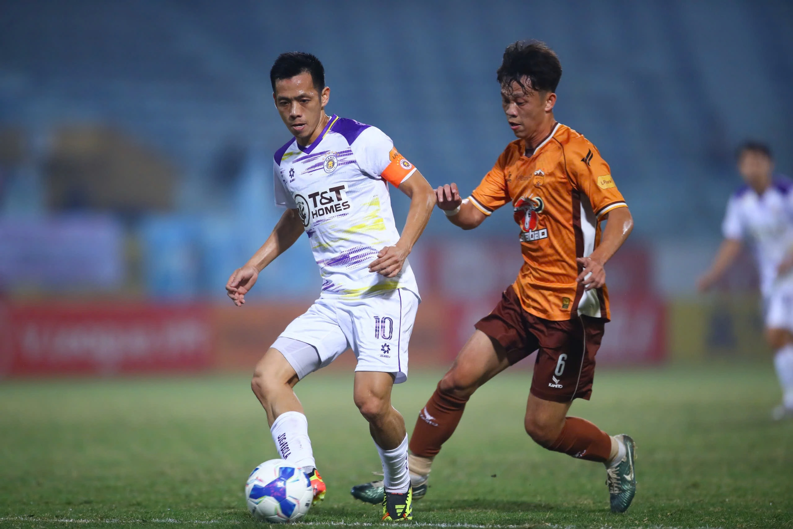 CLB Hải Phòng và Đình Triệu bùng nổ, HAGL sắp phải đua trụ hạng CLB Hải Phòng và Đình Triệu bùng nổ, HAGL sắp phải đua trụ hạng