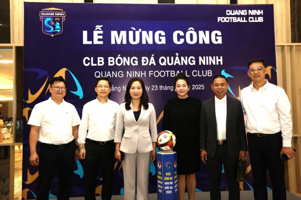 CLB Quảng Ninh được thưởng tiền tỉ vì sớm thăng hạng nhất, sắp được bàn giao sân Cẩm Phả CLB Quảng Ninh được thưởng tiền tỉ vì sớm thăng hạng nhất, sắp được bàn giao sân Cẩm Phả