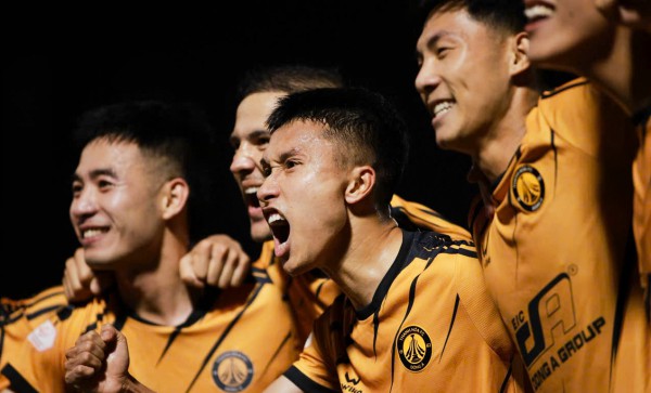 CLB Thanh Hóa 'kiệt sức' vẫn thắng CLB Công an TP.HCM: Chuyện 2 chiếc áo của thủ môn Xuân Hoàng