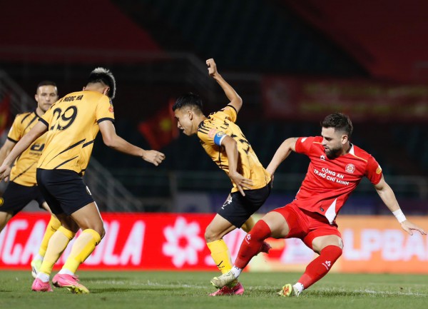 CLB Thanh Hóa nín thở chờ 3 tỉ đồng gỡ án phạt FIFA, V-League sẽ lại vui?