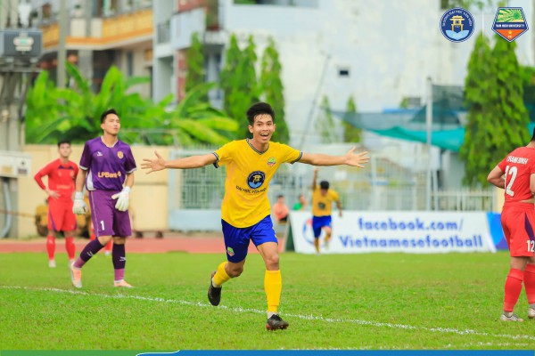 CLB ĐH Văn Hiến: Từ thể thao sinh viên đến kỷ lục sân chơi chuyên nghiệp CLB ĐH Văn Hiến: Từ thể thao sinh viên đến kỷ lục sân chơi chuyên nghiệp