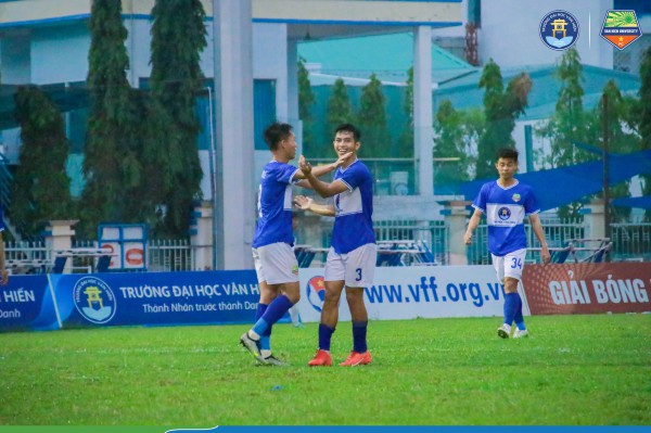 CLB ĐH Văn Hiến: Từ thể thao sinh viên đến kỷ lục sân chơi chuyên nghiệp CLB ĐH Văn Hiến: Từ thể thao sinh viên đến kỷ lục sân chơi chuyên nghiệp