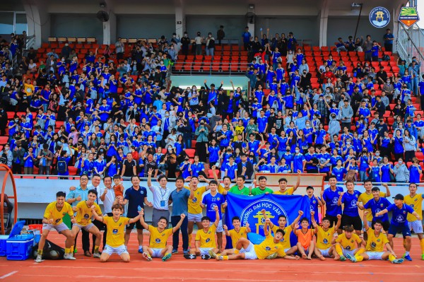 CLB ĐH Văn Hiến: Từ thể thao sinh viên đến kỷ lục sân chơi chuyên nghiệp CLB ĐH Văn Hiến: Từ thể thao sinh viên đến kỷ lục sân chơi chuyên nghiệp