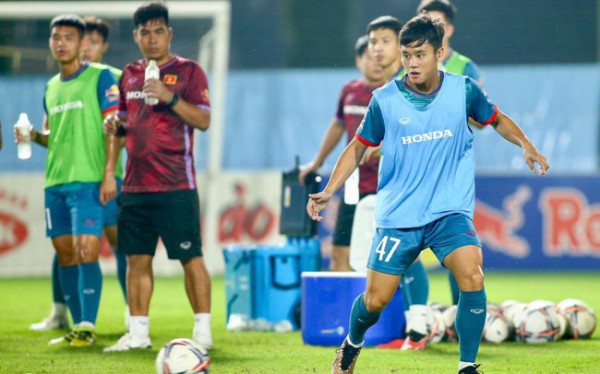 Các cầu thủ U23 Việt Nam nỗ lực tập luyện trước ngày chốt danh sách dự Vòng loại U23 châu Á Các cầu thủ U23 Việt Nam nỗ lực tập luyện trước ngày chốt danh sách dự Vòng loại U23 châu Á