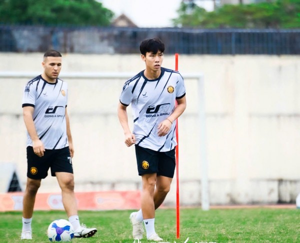 Các đội bóng làm gì khi V-League tạm dừng hơn 2 tháng? Các đội bóng làm gì khi V-League tạm dừng hơn 2 tháng?