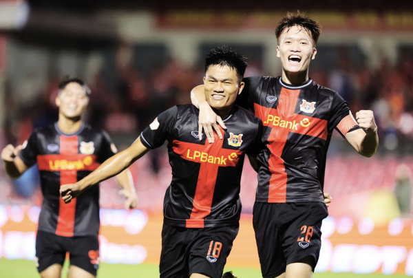 'Cánh chim lạ' ở đội tuyển Việt Nam: Thay Tiến Linh sút tung lưới Malaysia, Bangladesh?