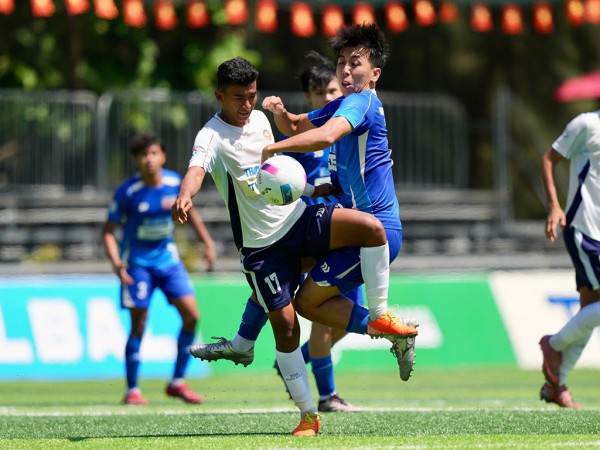 Chạm trán nảy lửa