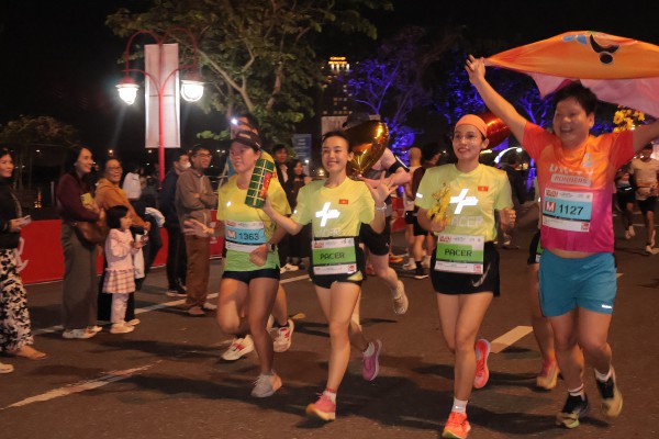 Chạy bộ xuyên giao thừa đánh dấu lần đầu tiên có giải chạy đêm quy mô lớn Chạy bộ xuyên giao thừa đánh dấu lần đầu tiên có giải chạy đêm quy mô lớn