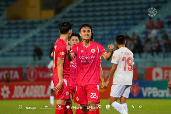 Chỉ trong 3 ngày, Minh Phúc sao mới nổi của U.23 Việt Nam ghi 2 bàn thắng đặc biệt quan trọng